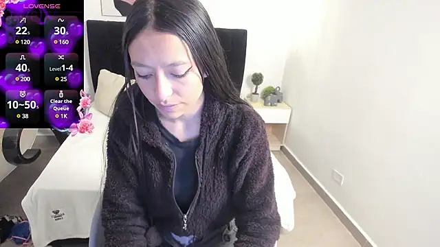 Scarlett  bell online show from 03-15-25, 12:34