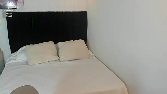 Scarlett  bell online show from 09-15-25, 01:22