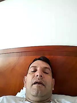 Snapshot of RogueTraveler chatting on 12-05-24, 02:55 RogueTraveler online show from 12-05-24, 02:55