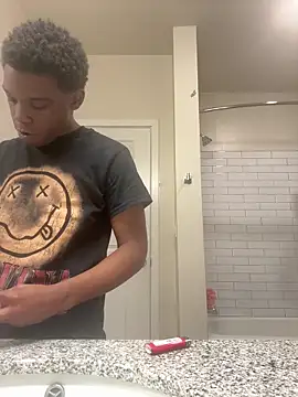 Snapshot of TransboyJay chatting on 02-13-25, 06:59 TransboyJay online show from 02-13-25, 06:59