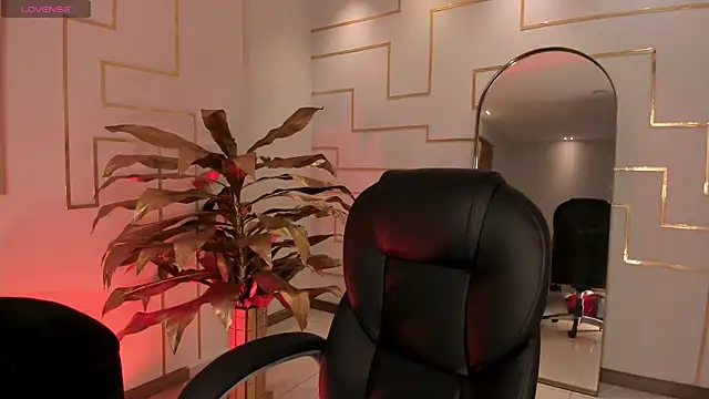 AmberFarrell online show from 10-31-25, 08:54