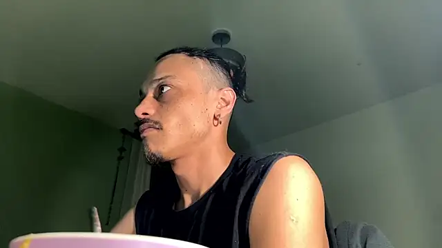 villanocat online show from 09-26-25, 02:26