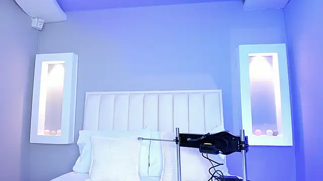 Snapshot of HannaPaola chatting on 10-22-25, 10:31 HannaPaola online show from 10-22-25, 10:31