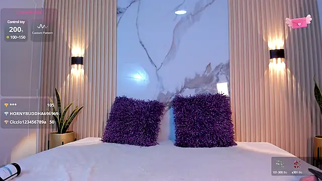 Snapshot of valentina_lux chatting on 01-30-25, 09:36 valentina lux online show from 01-30-25, 09:36