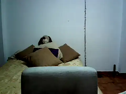 Snapshot of Hanna_Charming chatting on 12-04-24, 01:03 Hanna Charming online show from 12-04-24, 01:03