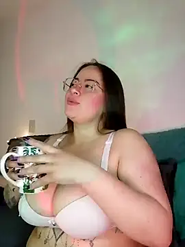 soofy   online show from 03-19-25, 04:14