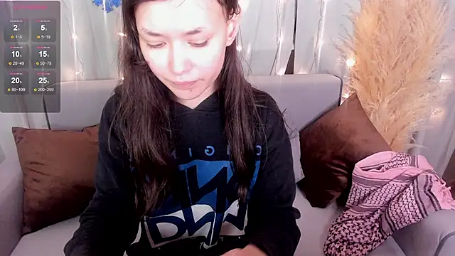 Emily Strikeee online show from 01-03-25, 09:36