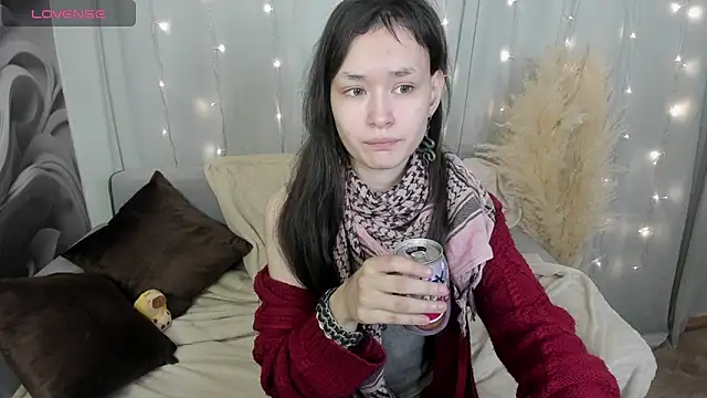 Emily Strikeee online show from 01-19-25, 09:44