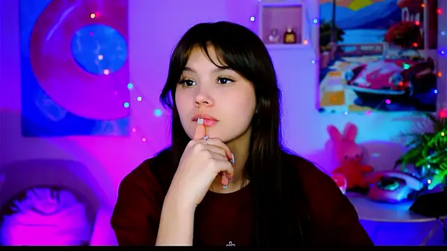 Snapshot of EvaThopson chatting on 02-20-26, 01:11 EvaThopson online show from 02-20-26, 01:11