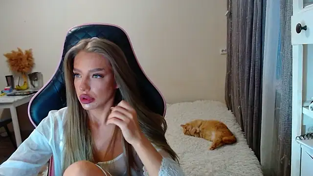 Snapshot of lonely_dreamm chatting on 01-04-25, 01:31 lonely dreamm online show from 01-04-25, 01:31