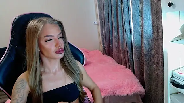 Snapshot of lonely_dreamm chatting on 02-08-25, 09:03 lonely dreamm online show from 02-08-25, 09:03