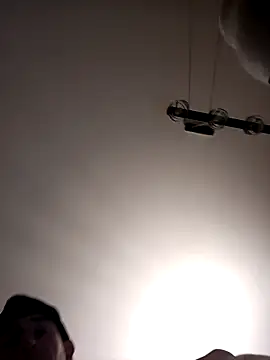 Snapshot of ElyasMatt chatting on 02-23-25, 07:28 ElyasMatt online show from 02-23-25, 07:28