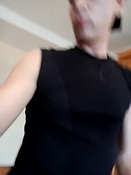 Snapshot of ElyasMatt chatting on 03-21-25, 02:51 ElyasMatt online show from 03-21-25, 02:51