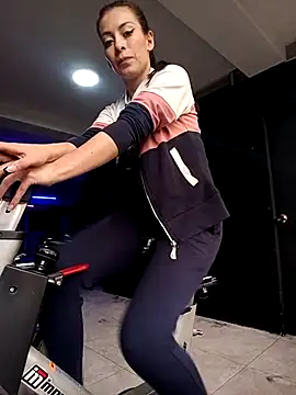 Snapshot of Tefannyy_ chatting on 03-05-25, 09:04 Tefannyy online show from 03-05-25, 09:04