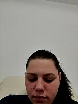 Snapshot of leeya_lee chatting on 01-21-25, 01:18 leeya lee online show from 01-21-25, 01:18