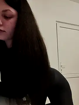 Snapshot of leeya_lee chatting on 01-21-25, 07:39 leeya lee online show from 01-21-25, 07:39