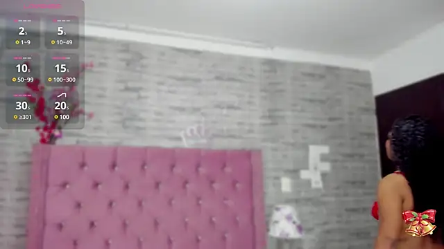 NahiaraReina online show from 12-30-24, 01:47