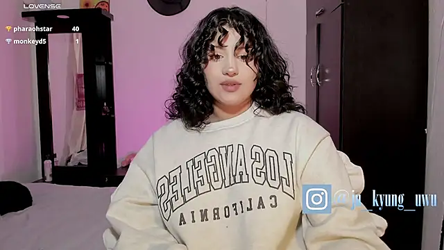 Ju Kyung online show from 12-17-24, 07:40