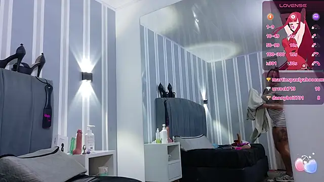 Snapshot of engel_devil chatting on 03-15-25, 06:32 engel devil online show from 03-15-25, 06:32