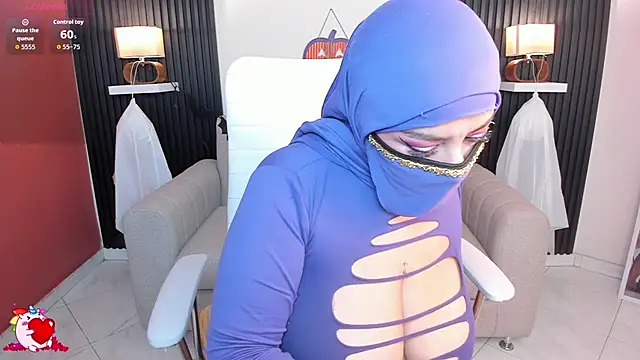 cloe sirena online show from 10-26-25, 02:34