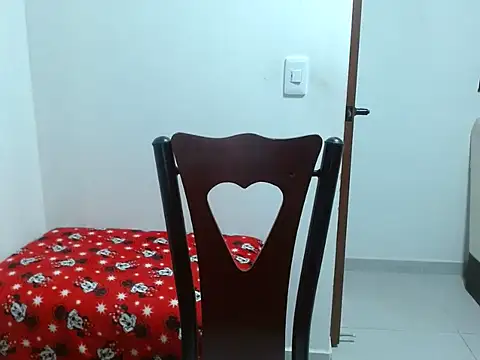 Snapshot of AllisonMillerHot chatting on 02-27-25, 11:10 AllisonMillerHot online show from 02-27-25, 11:10