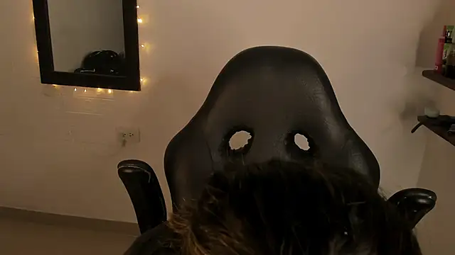 AnnikaMerliahh  online show from 02-20-26, 12:38