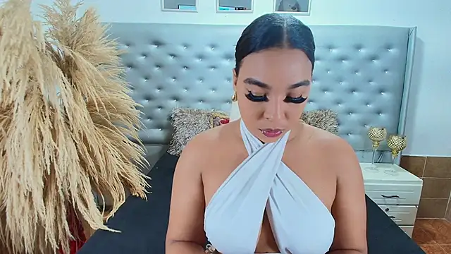 EileenBenzon online show from 02-22-25, 04:09