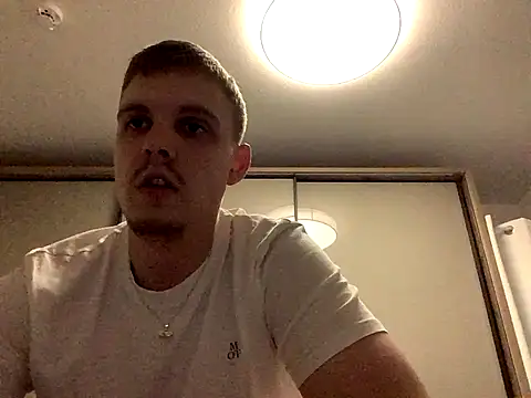 neilho1 online show from 09-09-25, 06:07