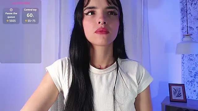 Snapshot of Layla_crazybaby_ chatting on 01-31-25, 08:43 Layla crazybaby  online show from 01-31-25, 08:43