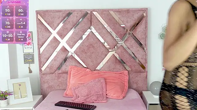 allis0n ik online show from 04-10-26, 03:45