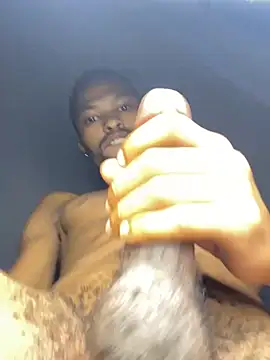 Snapshot of BlueIceCube chatting on 01-25-25, 04:23 BlueIceCube online show from 01-25-25, 04:23