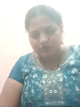 Snapshot of seemi_bhabhi chatting on 03-15-25, 03:48 seemi bhabhi online show from 03-15-25, 03:48