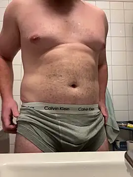 Snapshot of Johny69xo chatting on 10-15-25, 10:21 Johny69xo online show from 10-15-25, 10:21