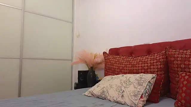  Maddalena  online show from 02-21-25, 09:32