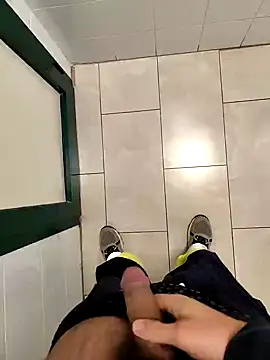 Snapshot of coppiapazza chatting on 12-02-24, 06:20 coppiapazza online show from 12-02-24, 06:20