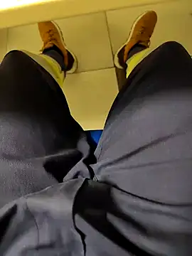 Snapshot of coppiapazza chatting on 01-11-25, 09:25 coppiapazza online show from 01-11-25, 09:25