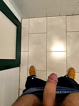 Snapshot of coppiapazza chatting on 01-12-25, 12:28 coppiapazza online show from 01-12-25, 12:28