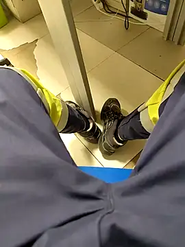 Snapshot of coppiapazza chatting on 01-12-25, 08:57 coppiapazza online show from 01-12-25, 08:57