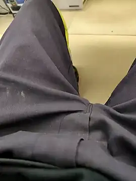 Snapshot of coppiapazza chatting on 01-19-25, 12:06 coppiapazza online show from 01-19-25, 12:06