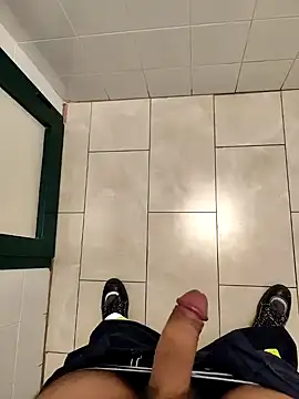 Snapshot of coppiapazza chatting on 01-31-25, 12:06 coppiapazza online show from 01-31-25, 12:06