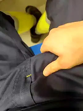 Snapshot of coppiapazza chatting on 02-14-25, 04:20 coppiapazza online show from 02-14-25, 04:20