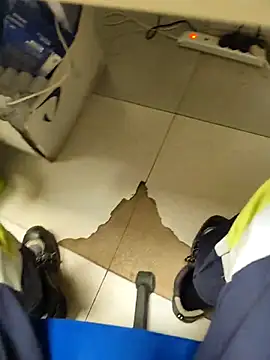 Snapshot of coppiapazza chatting on 02-21-25, 07:54 coppiapazza online show from 02-21-25, 07:54