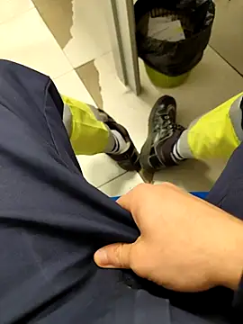 Snapshot of coppiapazza chatting on 02-27-25, 12:13 coppiapazza online show from 02-27-25, 12:13