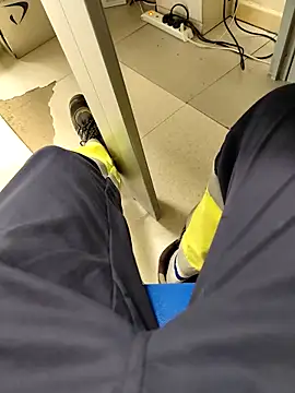 Snapshot of coppiapazza chatting on 02-28-25, 06:43 coppiapazza online show from 02-28-25, 06:43