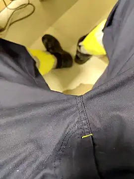 Snapshot of coppiapazza chatting on 03-05-25, 09:15 coppiapazza online show from 03-05-25, 09:15