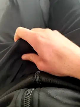 Snapshot of coppiapazza chatting on 03-21-25, 04:18 coppiapazza online show from 03-21-25, 04:18