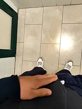 Snapshot of coppiapazza chatting on 09-22-25, 09:17 coppiapazza online show from 09-22-25, 09:17