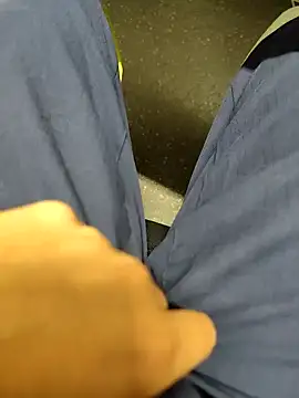 Snapshot of coppiapazza chatting on 10-15-25, 04:29 coppiapazza online show from 10-15-25, 04:29