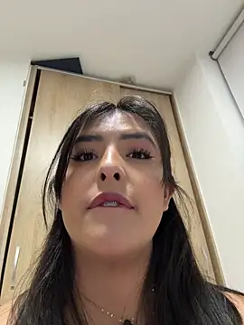 Snapshot of kim_zaratte chatting on 05-03-26, 03:45 kim zaratte online show from 05-03-26, 03:45