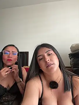 Snapshot of kim_zaratte chatting on 05-26-26, 03:08 kim zaratte online show from 05-26-26, 03:08